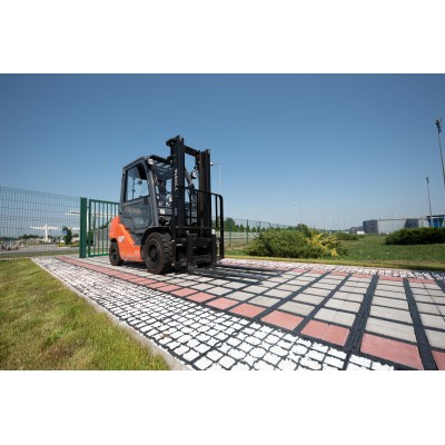 Tvárnice GREENall STONE - realizace vzorového stání